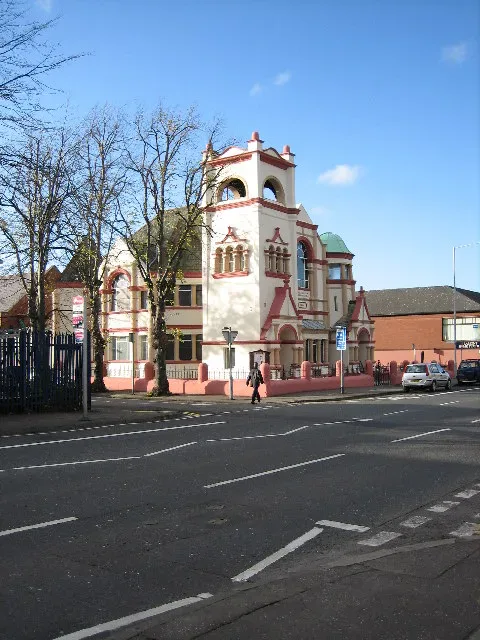 Minibus Hire in Ballynafeigh