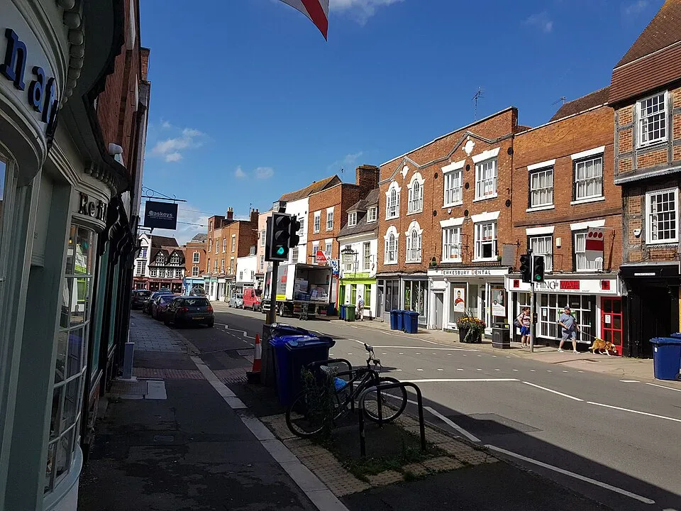 Minibus Hire in Barton