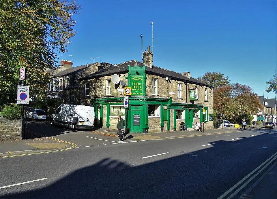 Minibus Hire in Broomhill