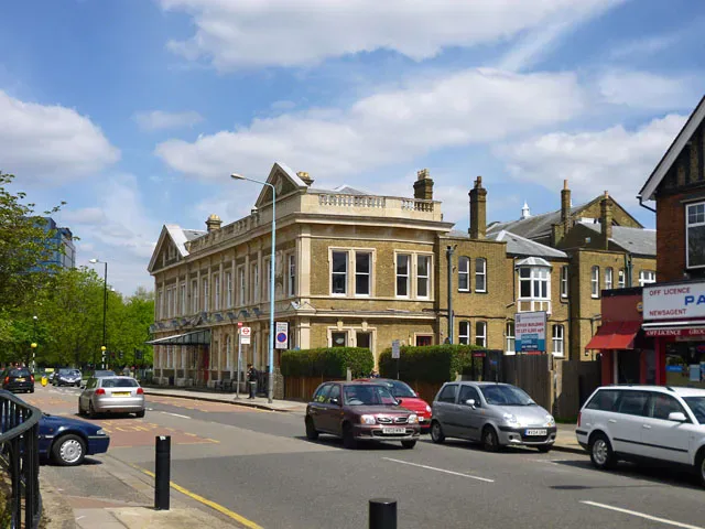 Coach Hire in Chiswick