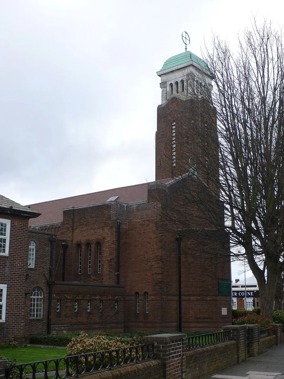 Minibus Hire in Clubmoor
