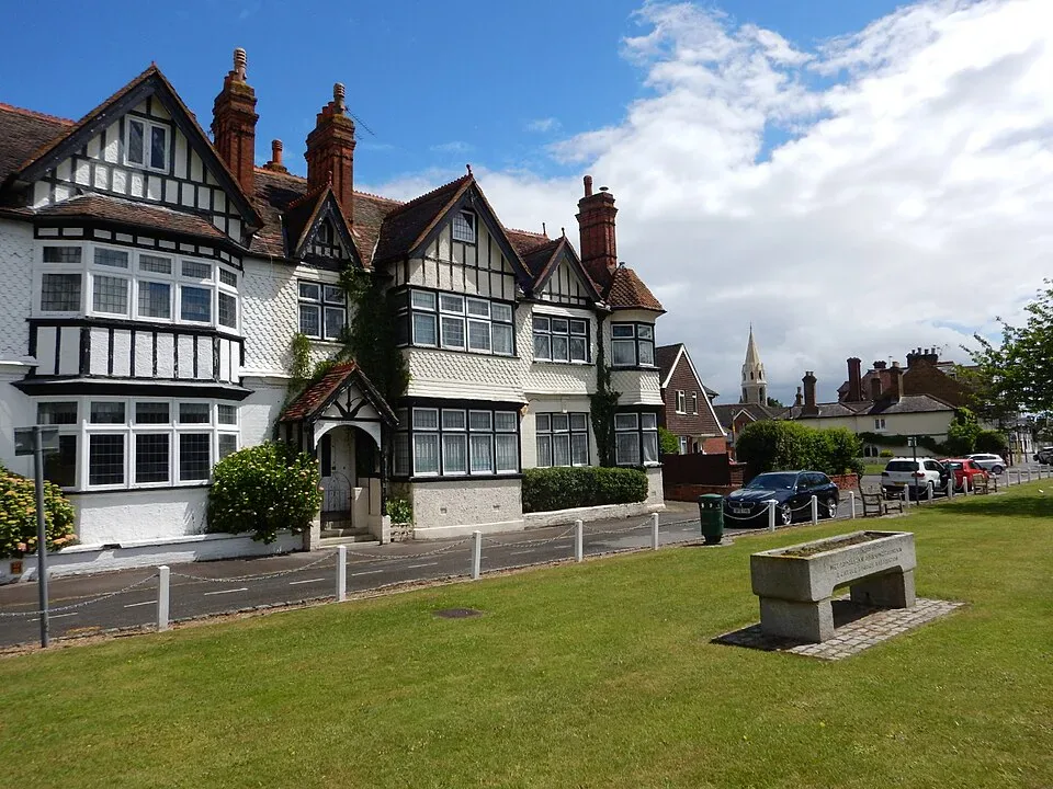 Minibus Hire in Datchet