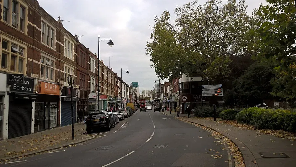 Coach Hire in Enfield Town