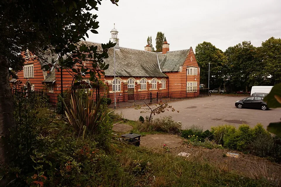 Minibus Hire in Forest Town