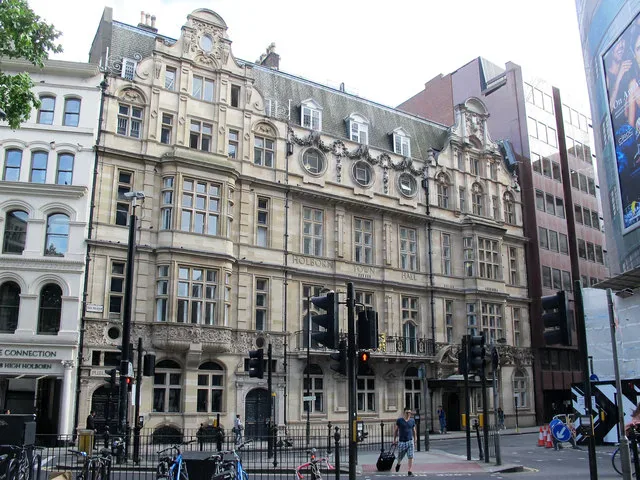 Coach Hire in Holborn