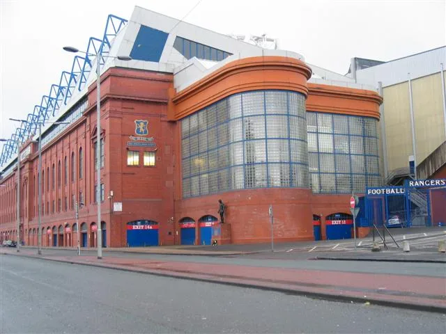Coach Hire in Ibrox