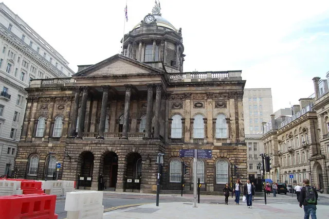 Minibus Hire in Liverpool