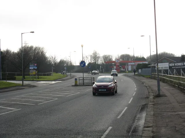 Minibus Hire in Middleton Junction