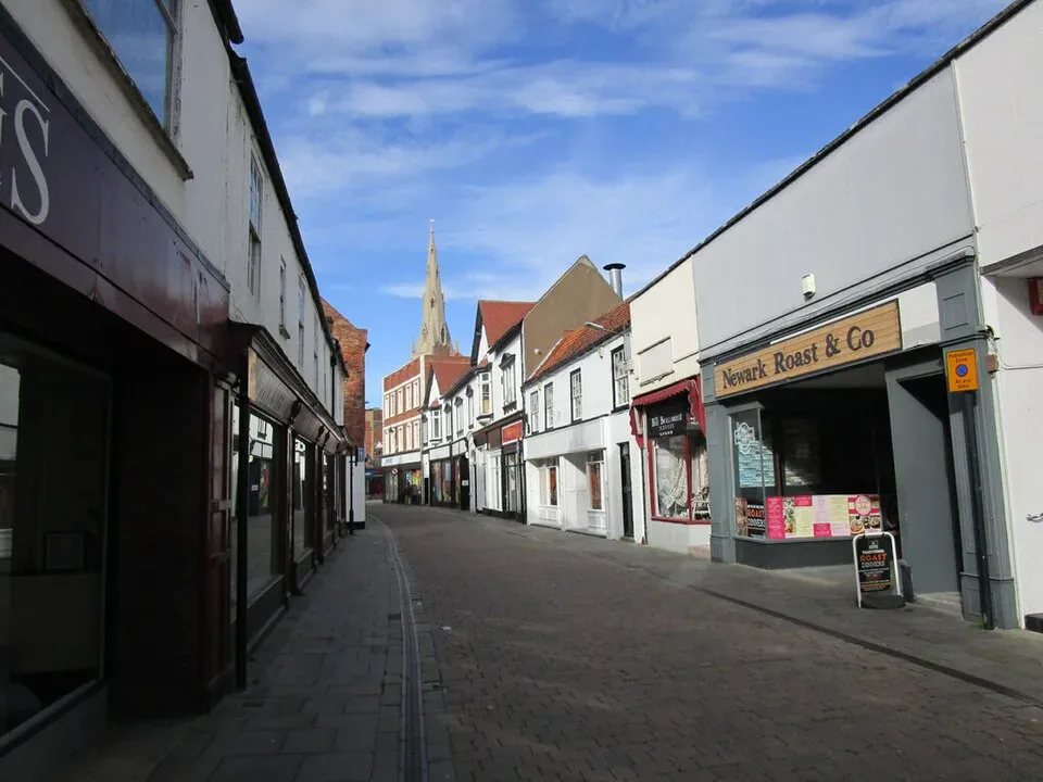 Minibus Hire in Newark