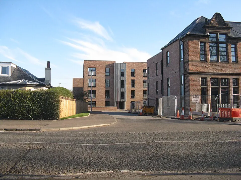 Minibus Hire in Niddrie