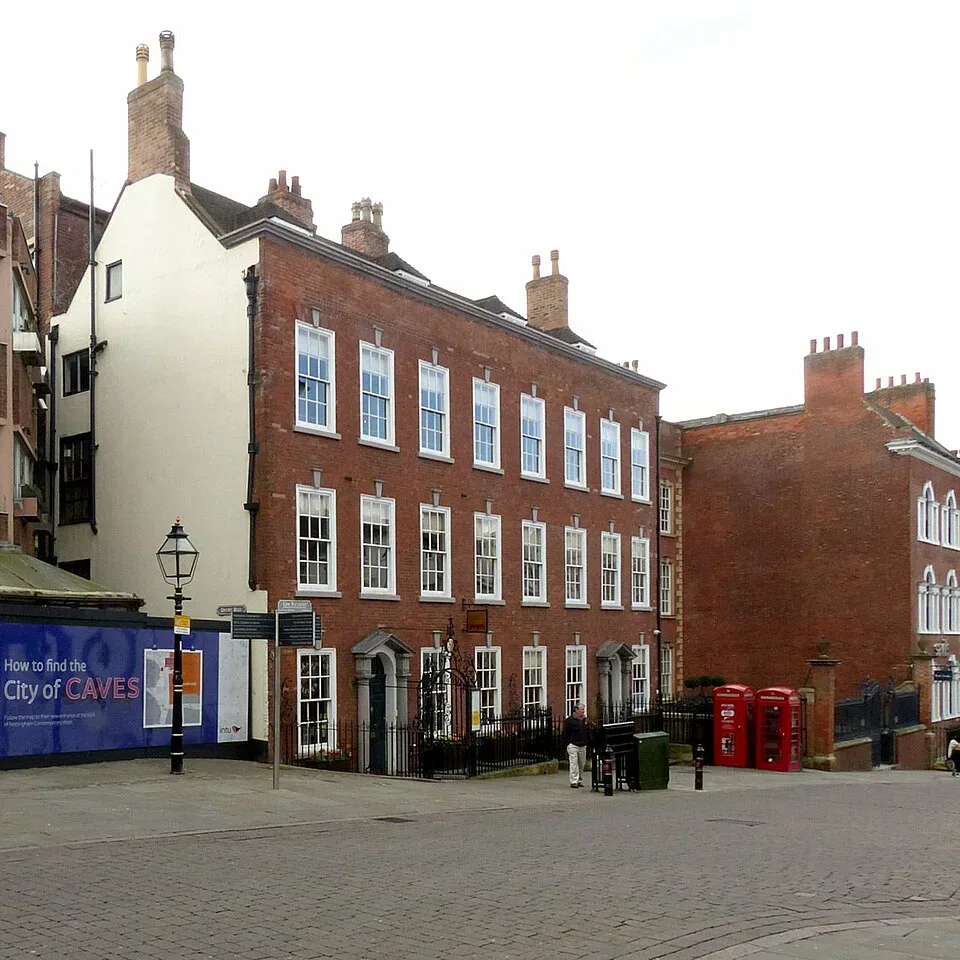 Minibus Hire in Nottingham