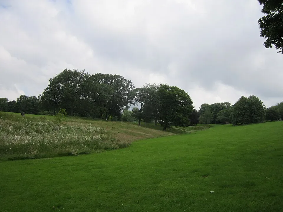 Minibus Hire in Princes Park