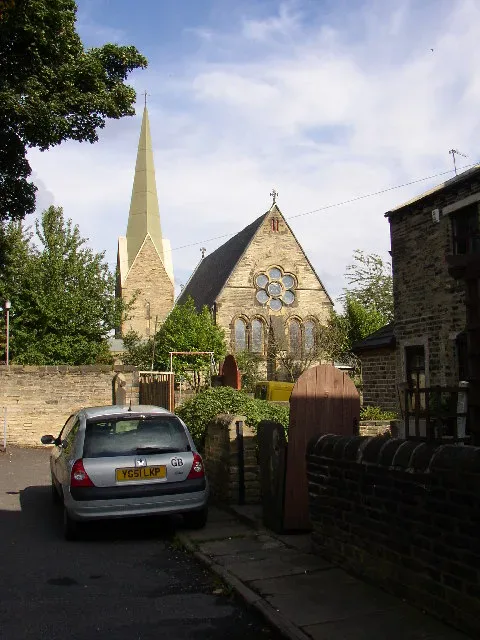 Minibus Hire in Scholes