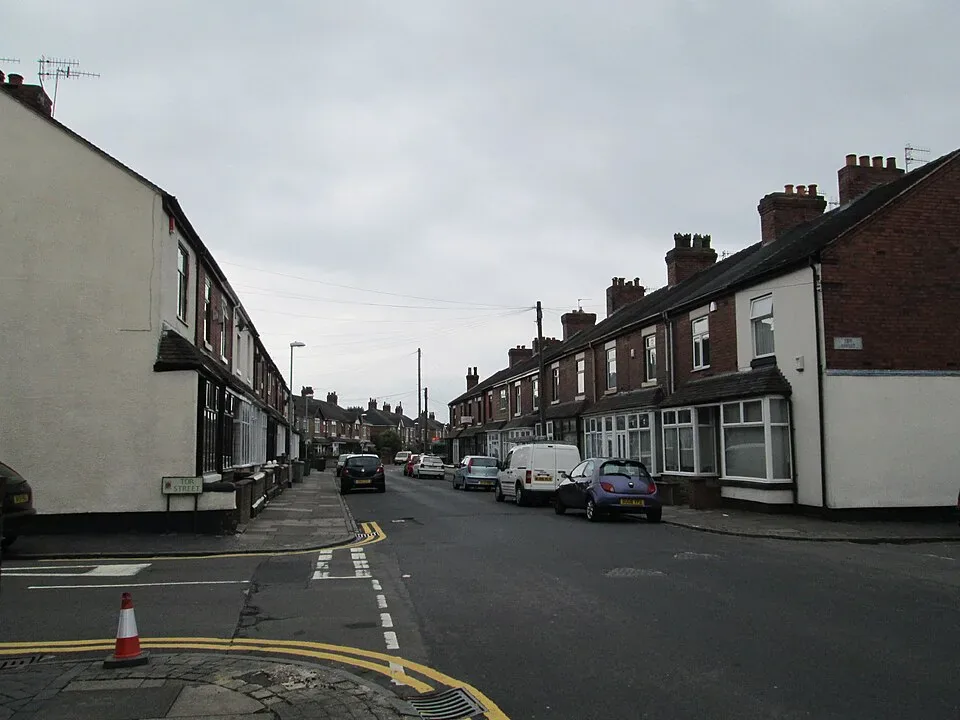 Minibus Hire in Sneyd Green