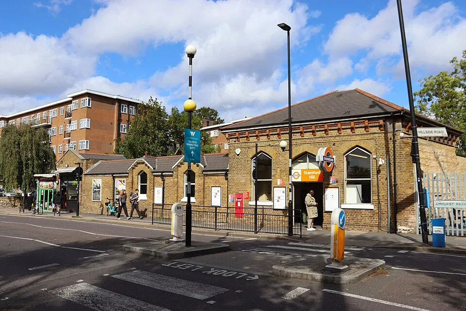Coach Hire in Stamford Hill