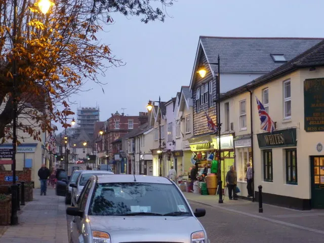 Minibus Hire in The High