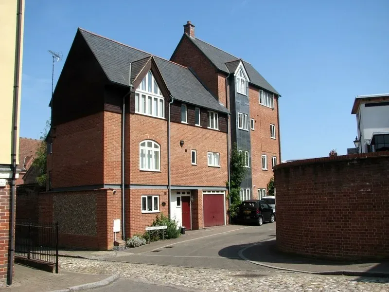 Minibus Hire in Thorpe Hamlet