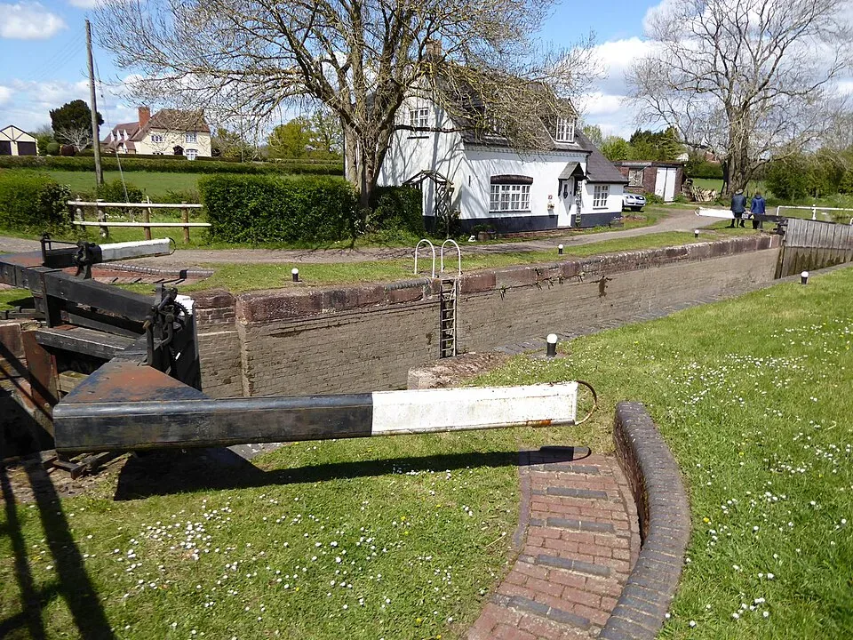 Coach Hire in Top Lock