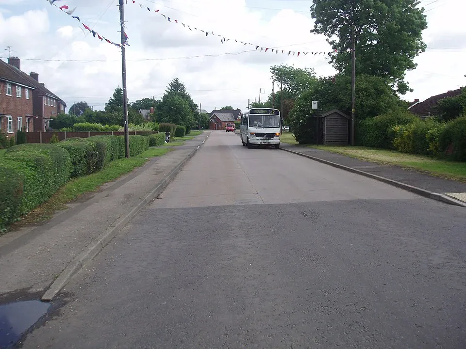 Minibus Hire in Tye Green