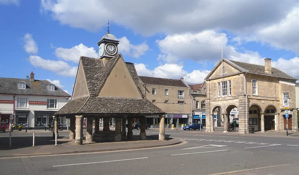 Minibus Hire in Witney