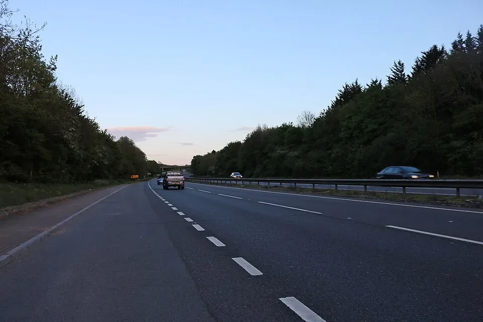 Minibus Hire in Wymbush